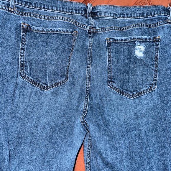 Old Navy Blue Boyfriend Jeans with Distressed Rips and Vintage Look - Picture 4 of 4